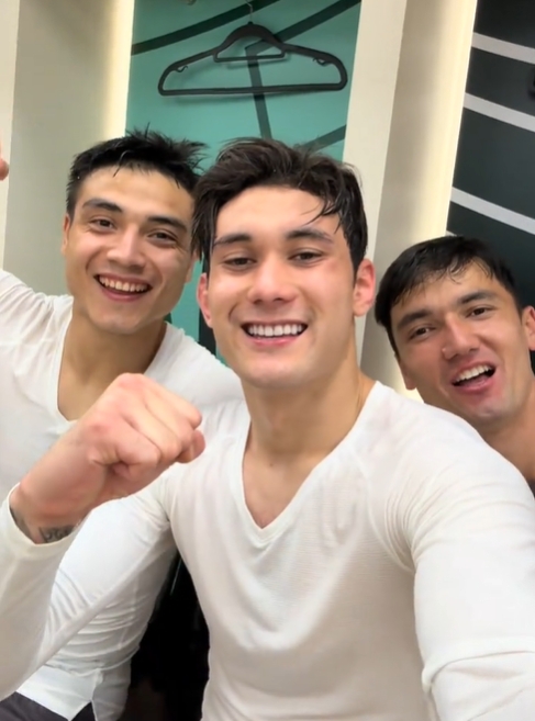 欧文点赞！迈克尔·欧文评论拜合拉木：干得漂亮，去拿下冠军！